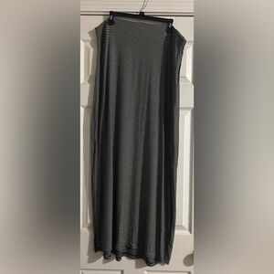 Old Navy Monochrome Striped Maxi Skirt